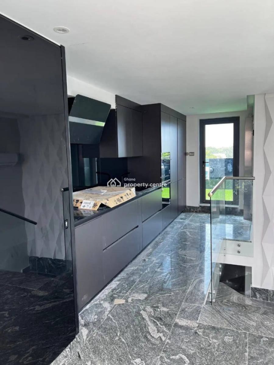 Executive Newly Built Gated Community 4 Bedroom, Cantonments, Accra, Townhouse for Rent