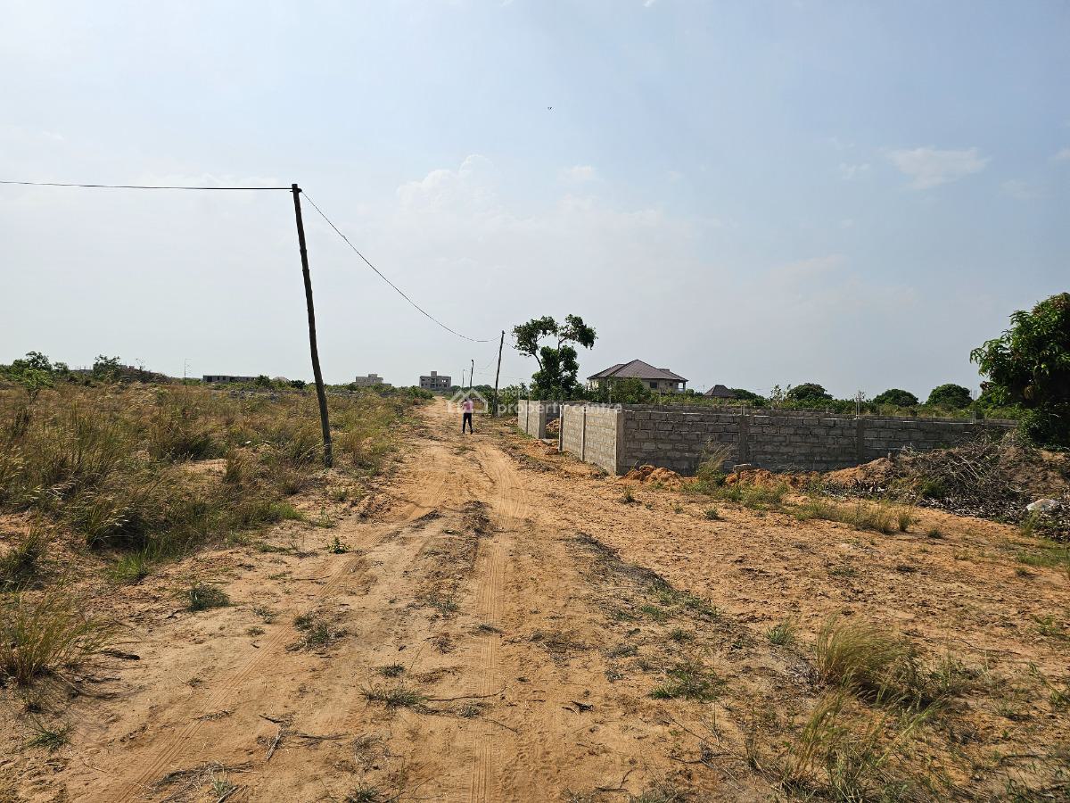 Promo Prices !!! Solomon Court Lands at Prampram, Beach Road - New Ningo Police Station, Prampram, Ningo Prampram District, Accra, Mixed-use Land for Sale