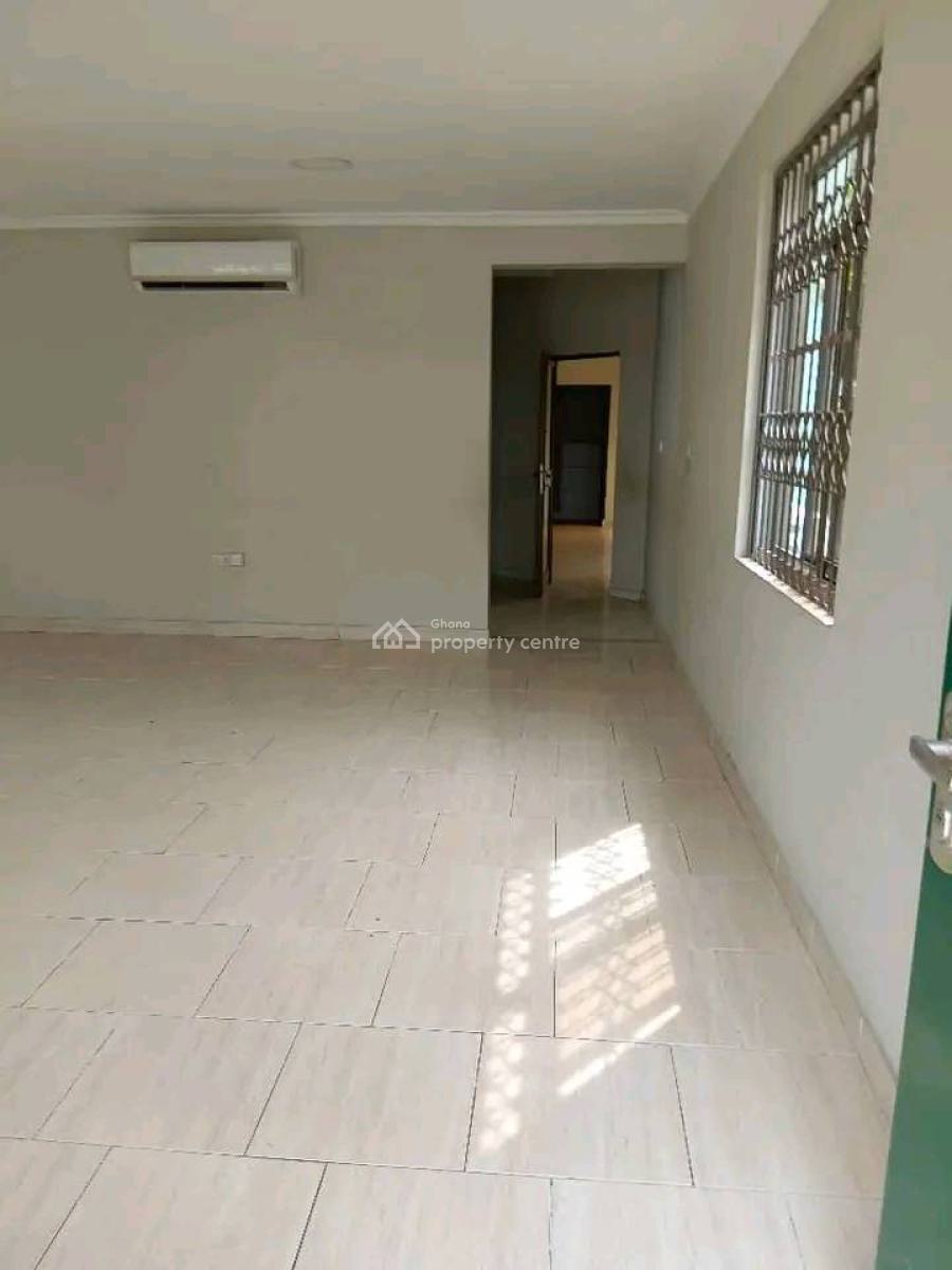 Executive 4 Bedroom, Osu, Accra, House for Rent