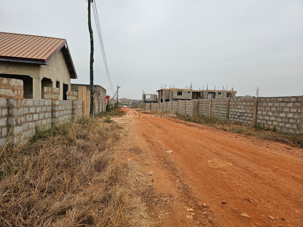 Half Plot // Market Price Drop @ Community 25 Tema, Community 25 Mall, Dawhenya, Tema, Accra, Mixed-use Land for Sale