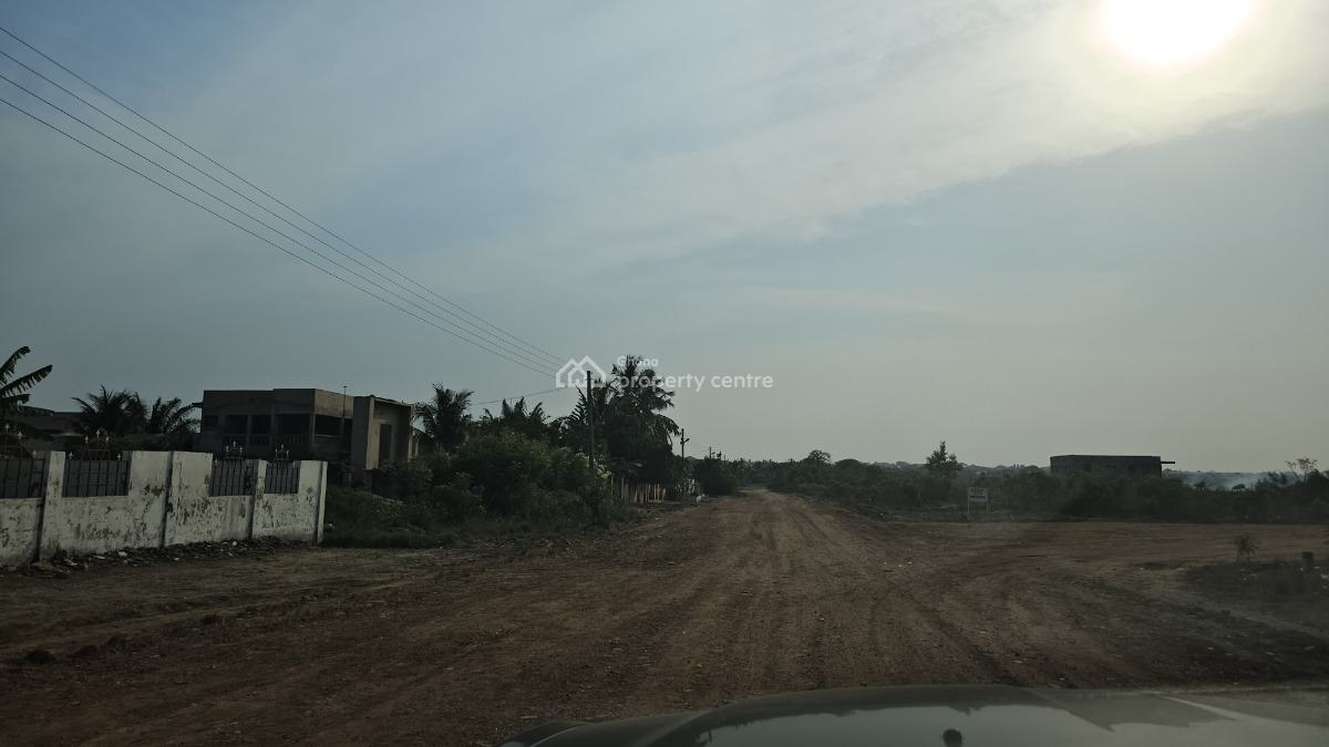 Price Within Budget on Half Plots at Tema Comm. 25, Cedar Court /, Dawhenya, Tema, Accra, Residential Land for Sale