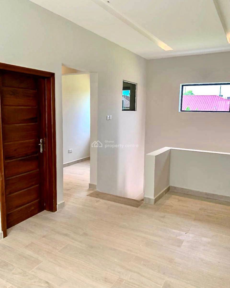 4 Bedrooms House with Boys Quarters, Oyarifa, La Nkwantanang Madina Municipal, Accra, Detached Duplex for Sale