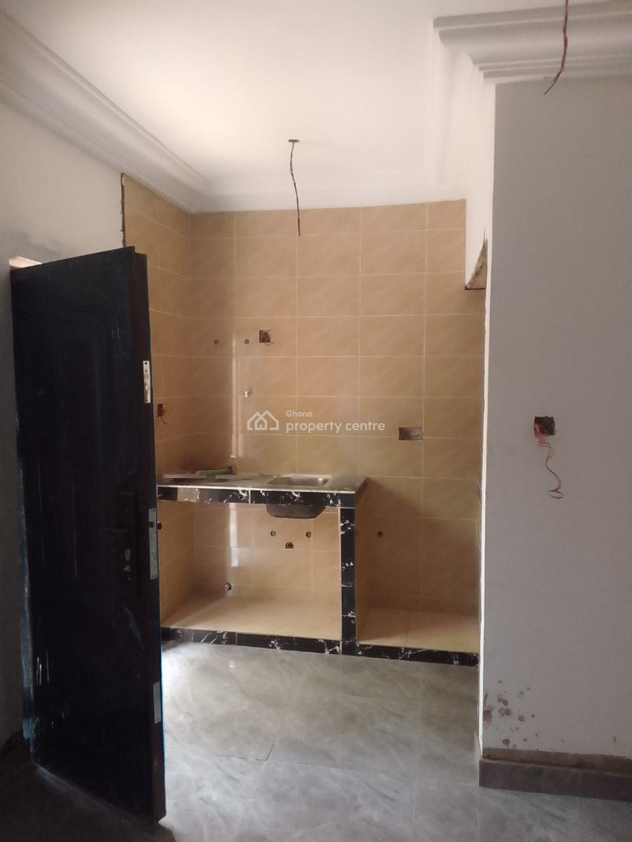 One Bedroom Self Contain Apartment, Bushroad Police Statoin, Teshie-nungua Estates, Accra, Mini Flat for Rent
