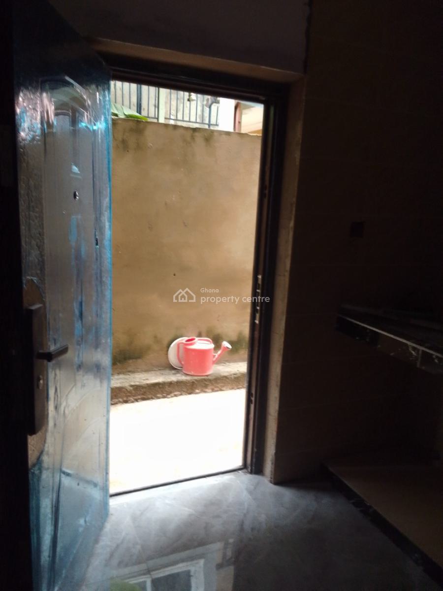 One Bedroom Self Contain Apartment, Bushroad Police Statoin, Teshie-nungua Estates, Accra, Mini Flat for Rent