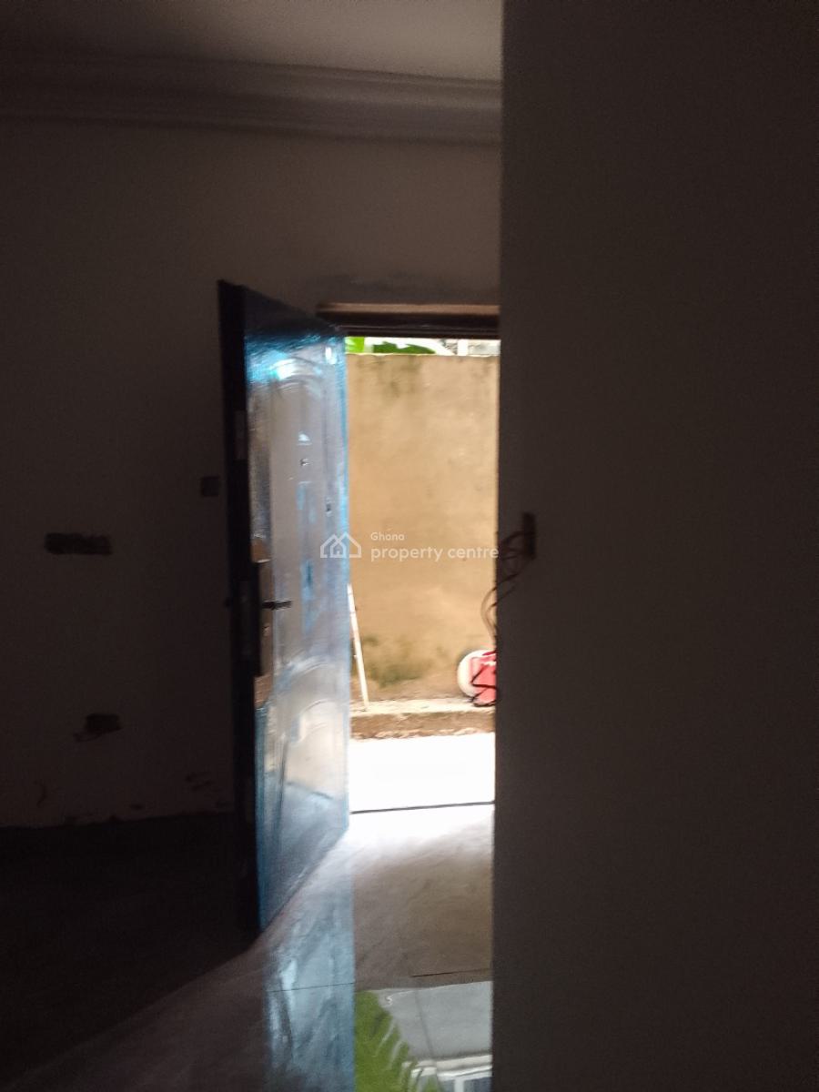 One Bedroom Self Contain Apartment, Bushroad Police Statoin, Teshie-nungua Estates, Accra, Mini Flat for Rent