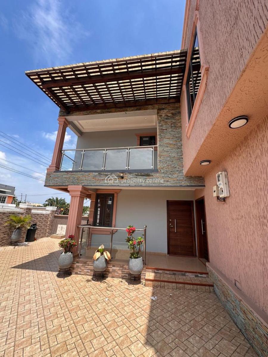 3 Bedrooms at Tesano, Around Mizpah School, Tesano, Accra, Detached Duplex for Rent