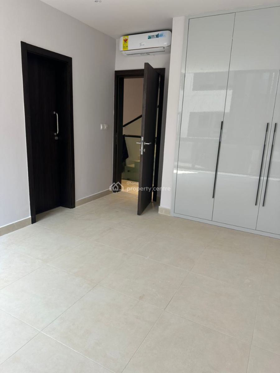3 Bedroom Townhouse with Staff Quarters in a Gated Community with Pool, Airport Residential Area, Accra, Townhouse for Rent
