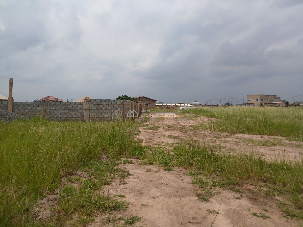 Promo !!!!! Limited Half Plots @ Tema Community 25, Community 25 Mall, Tema, Accra, Residential Land for Sale