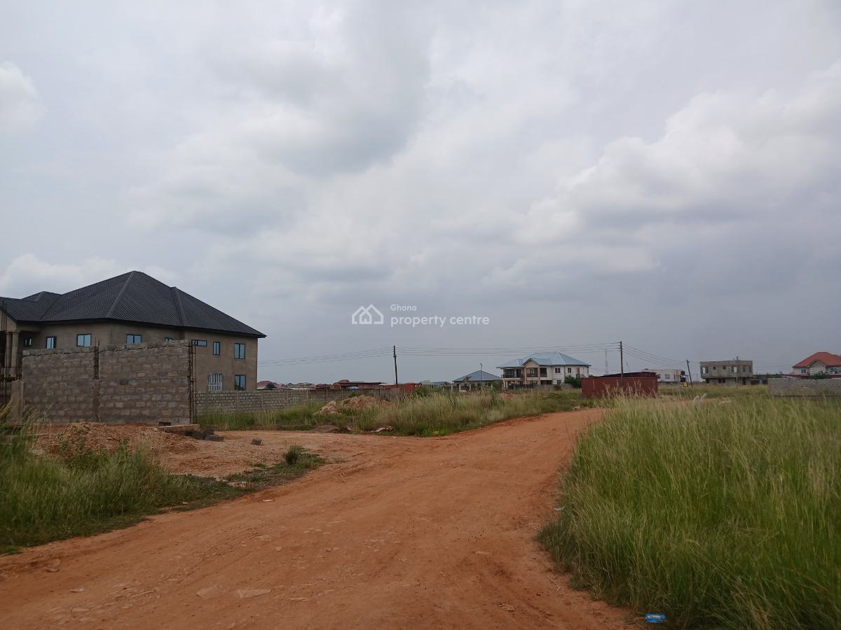 Promo !!!!! Limited Half Plots @ Tema Community 25, Community 25 Mall, Tema, Accra, Residential Land for Sale