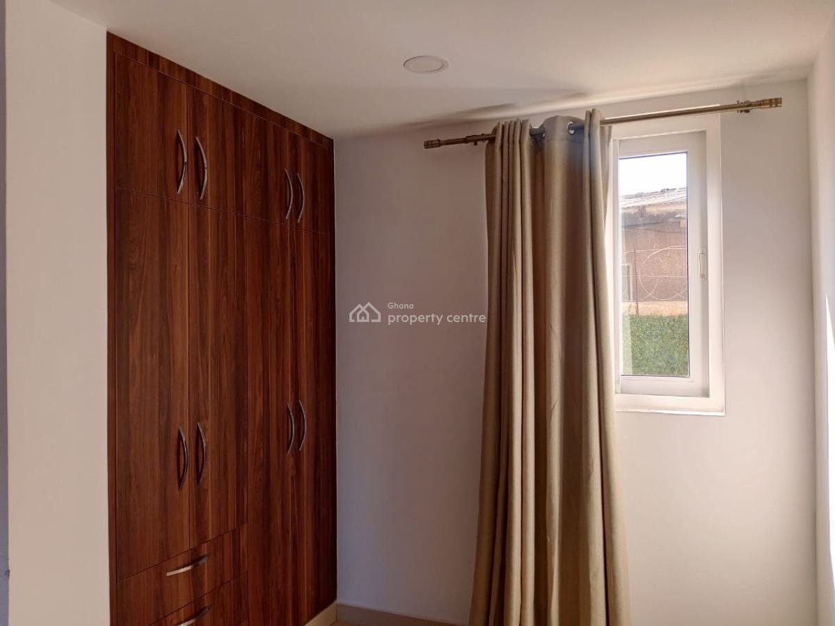 Furnished One Bedroom Apartment with Rooftop Terrace, Osu, Accra, Mini Flat for Rent