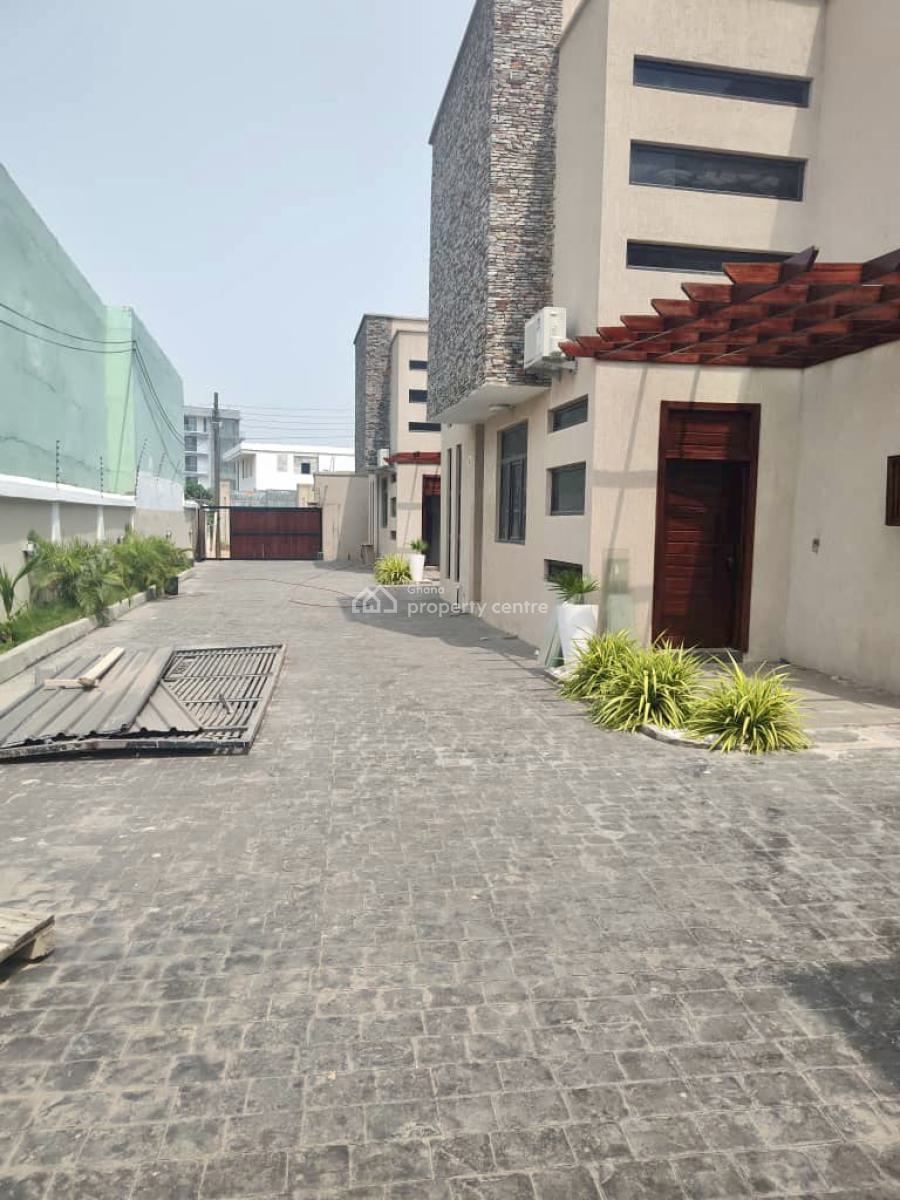 4 Bedroom Townhouse in a Gated Community, North Labone, Cantonments, Accra, Townhouse for Sale
