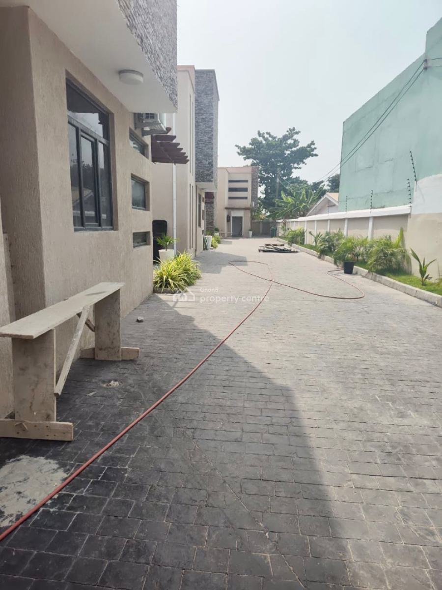4 Bedroom Townhouse in a Gated Community, North Labone, Cantonments, Accra, Townhouse for Sale