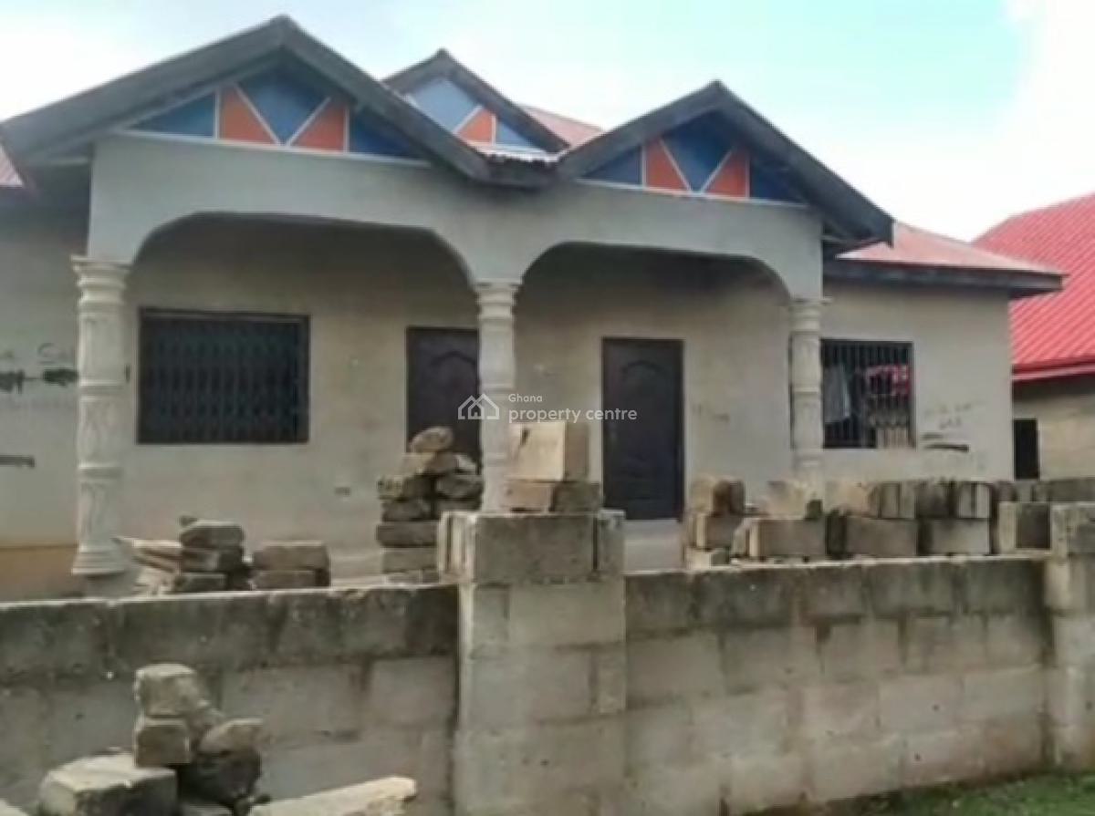 5 Bedrooms, Aboaso, Near Mampongteng., Kumasi Metropolitan, Ashanti, House for Sale