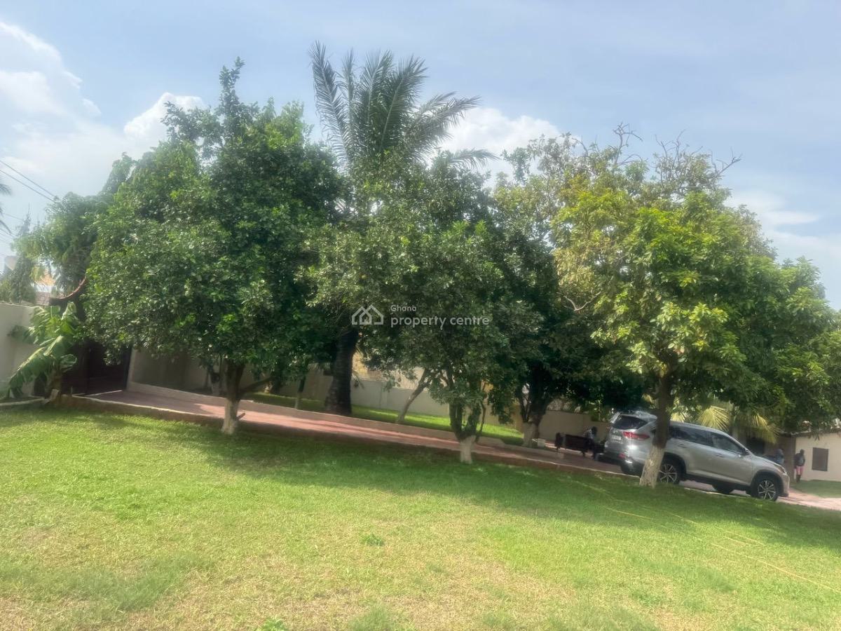 Land with 5 Bedrooms House, Tesano, Tesano, Accra, Mixed-use Land for Sale