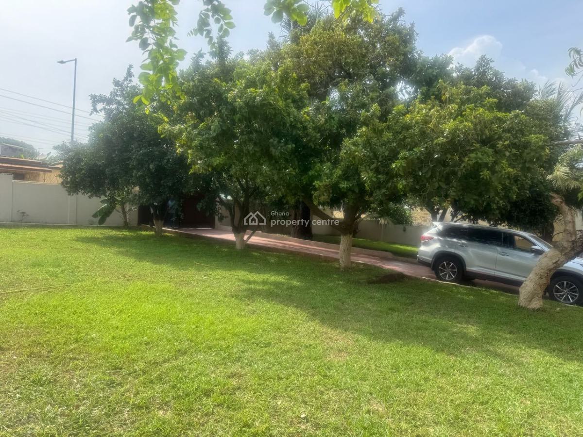 Land with 5 Bedrooms House, Tesano, Tesano, Accra, Mixed-use Land for Sale