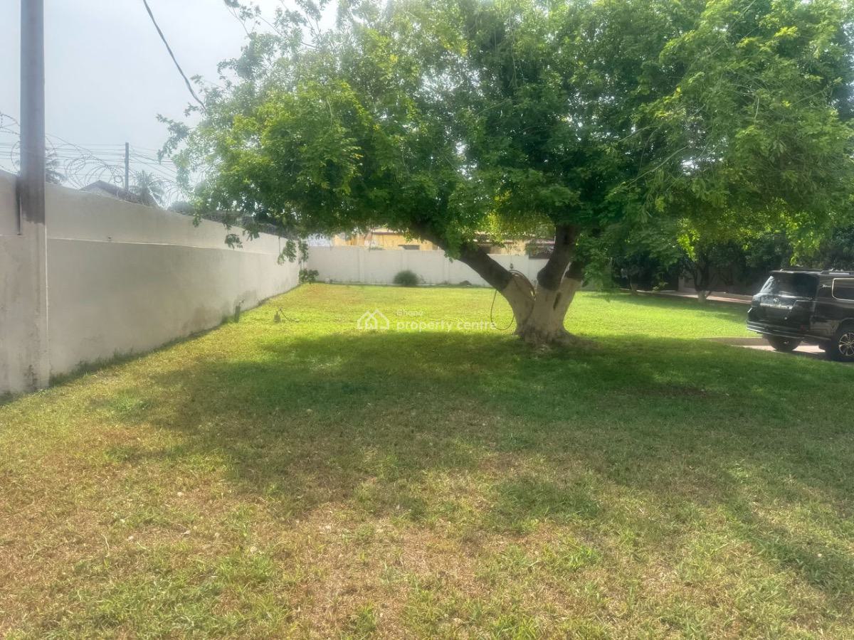 Land with 5 Bedrooms House, Tesano, Tesano, Accra, Mixed-use Land for Sale