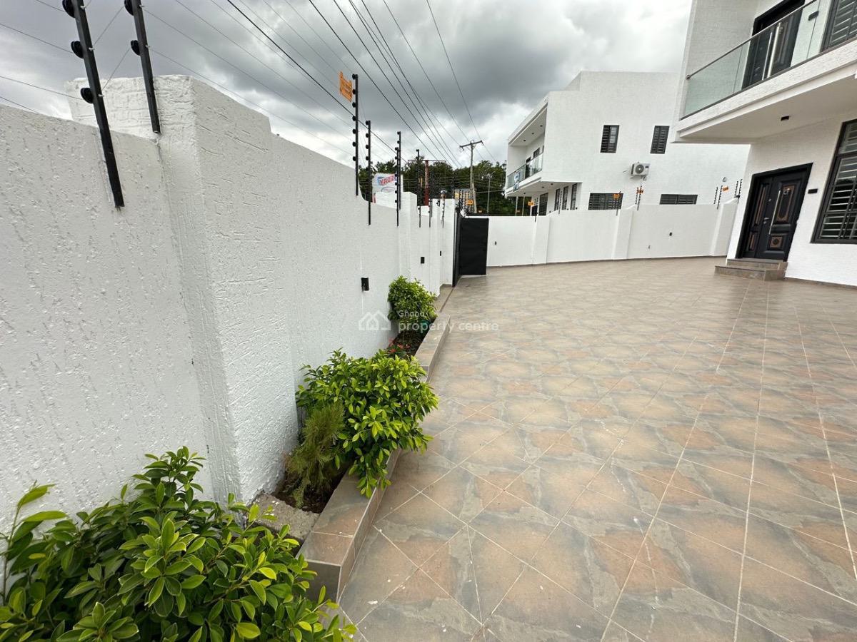 Executive 4 Bedrooms House, Westland, Haatso, Ga East Municipal, Accra, Detached Duplex for Sale