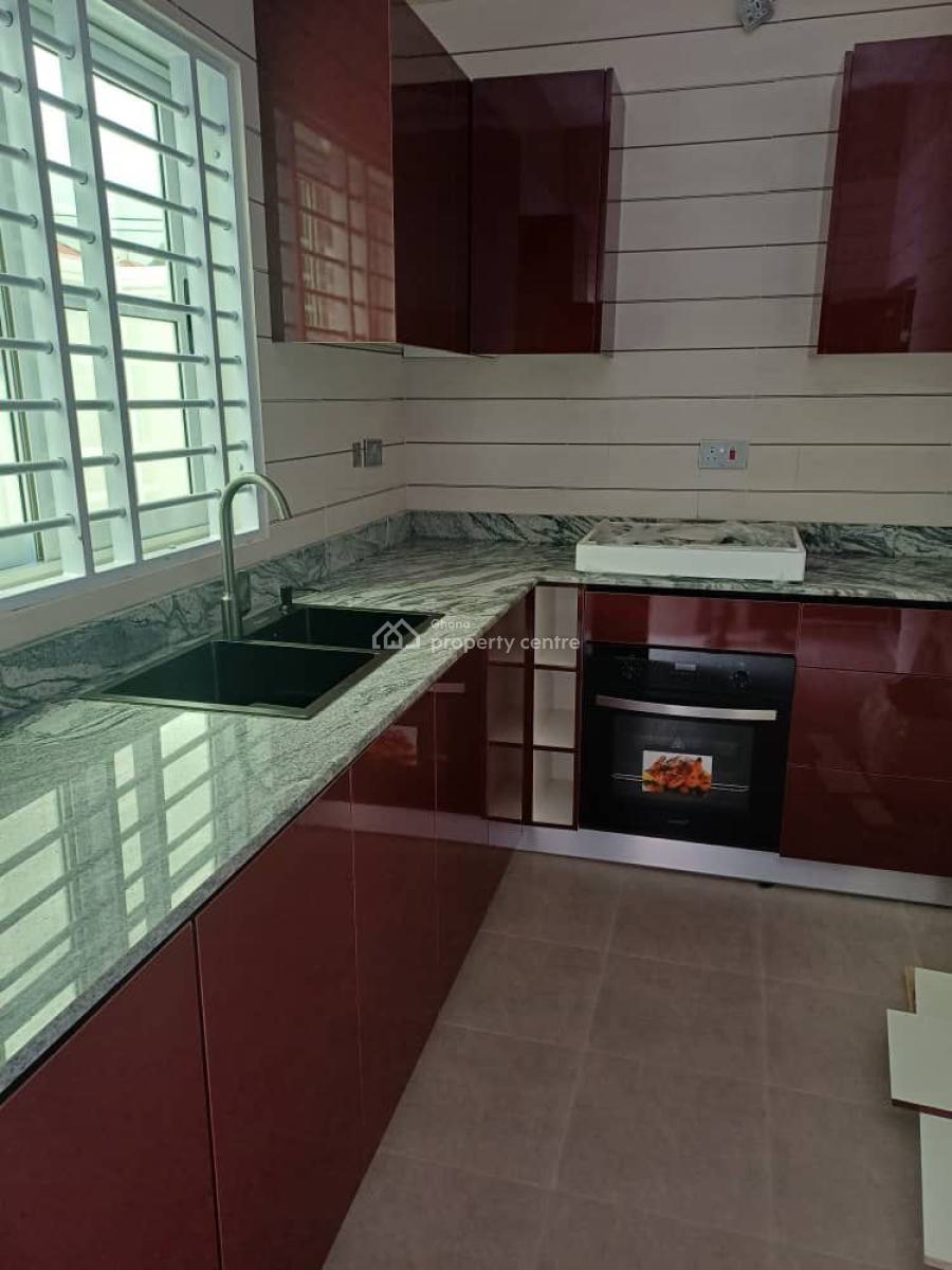 Executive 2 Bedrooms House, Achimota, Achimota, Accra, Townhouse for Sale