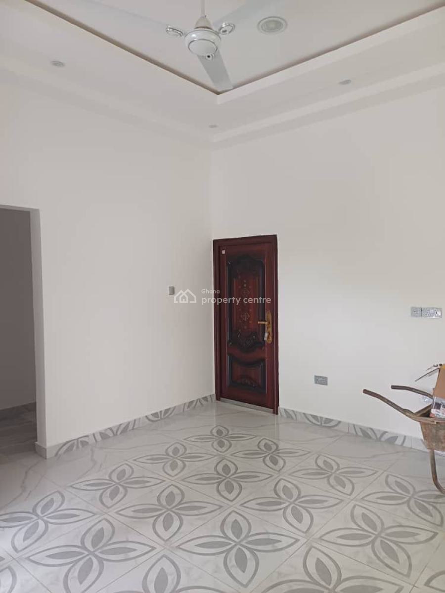 Executive 2 Bedrooms House, Achimota, Achimota, Accra, Townhouse for Sale