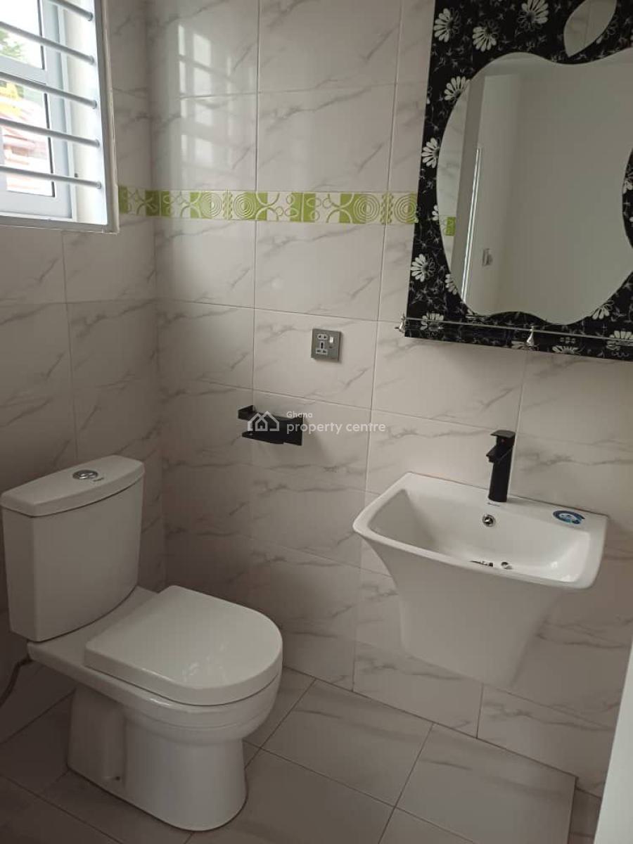 Executive 2 Bedrooms House, Achimota, Achimota, Accra, Townhouse for Sale