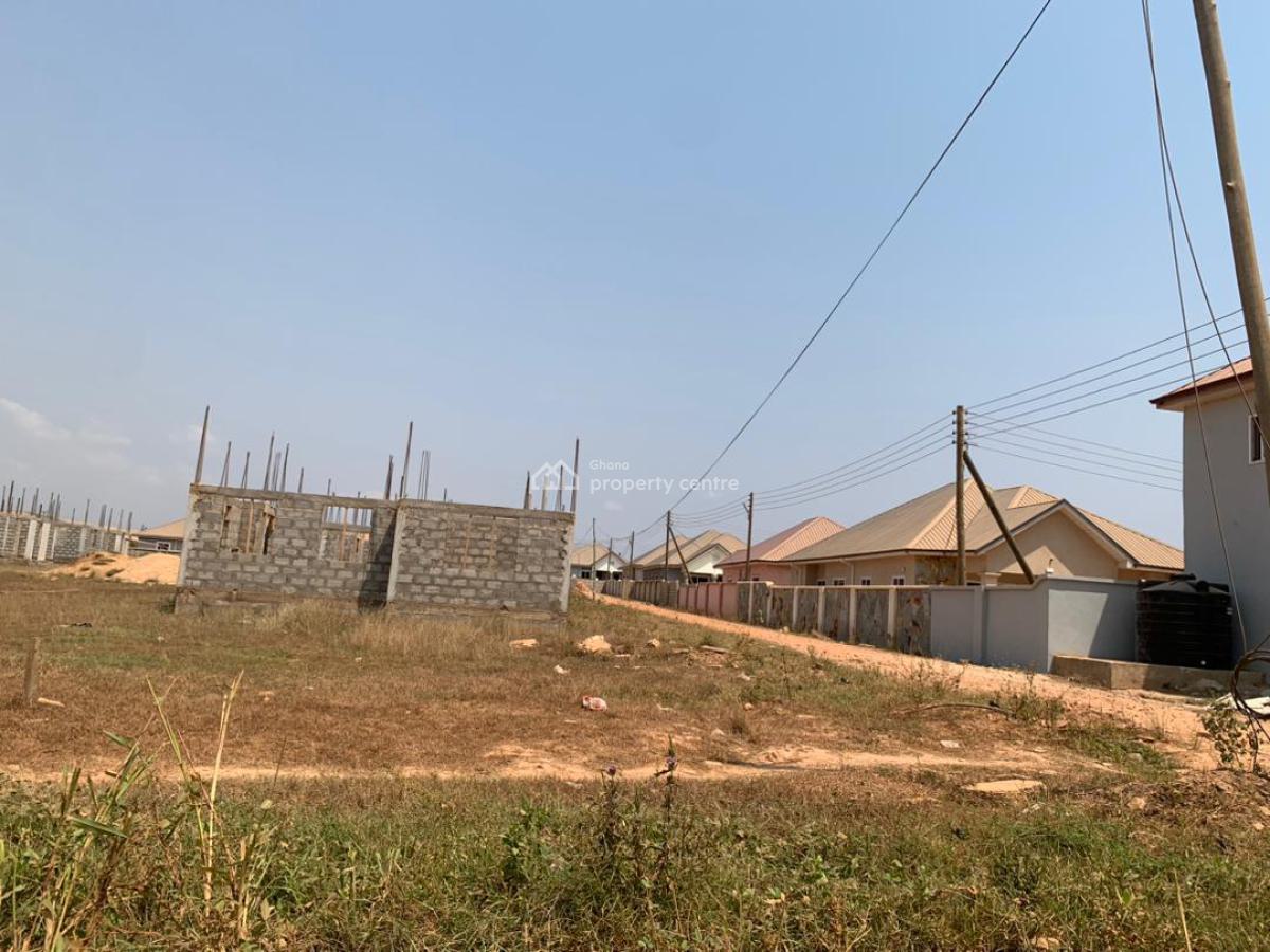 Ocean View Half Plots in Cedar Court, Tema Community 25, Adom Estate Road, Community 25, Tema, Accra, Mixed-use Land for Sale