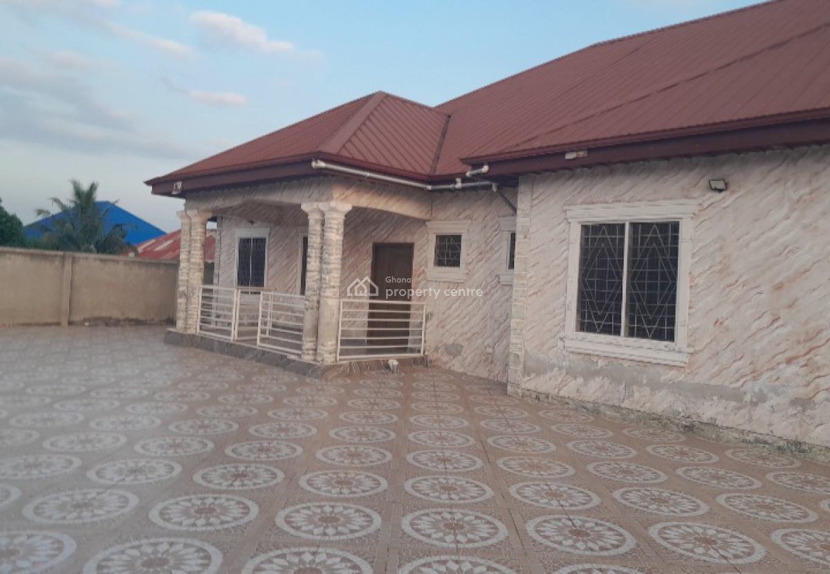 5 Bedrooms, Ejisu Akyawkrom, on Juaben Road, Ejisu-juaben Municipal, Ashanti, House for Sale