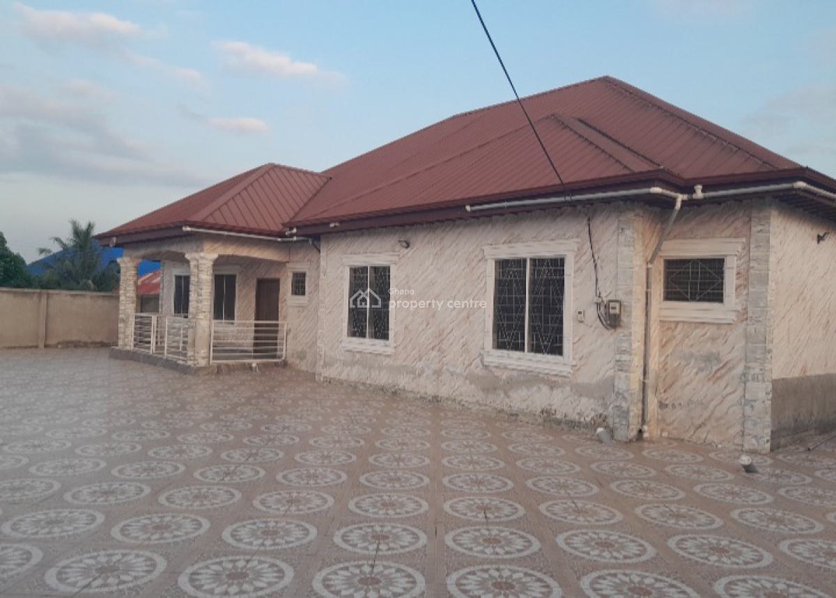 5 Bedrooms, Ejisu Akyawkrom, on Juaben Road, Ejisu-juaben Municipal, Ashanti, House for Sale