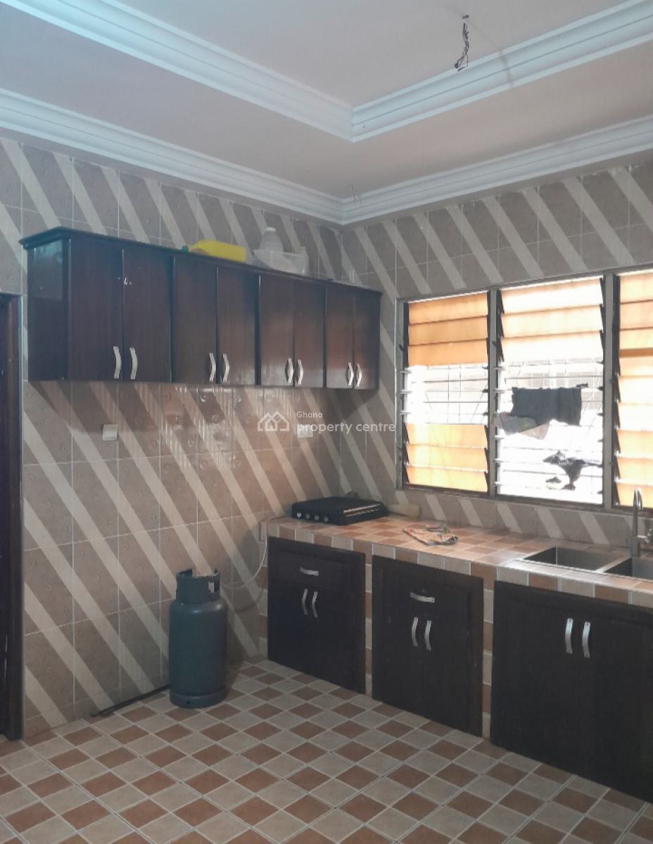 5 Bedrooms, Ejisu Akyawkrom, on Juaben Road, Ejisu-juaben Municipal, Ashanti, House for Sale