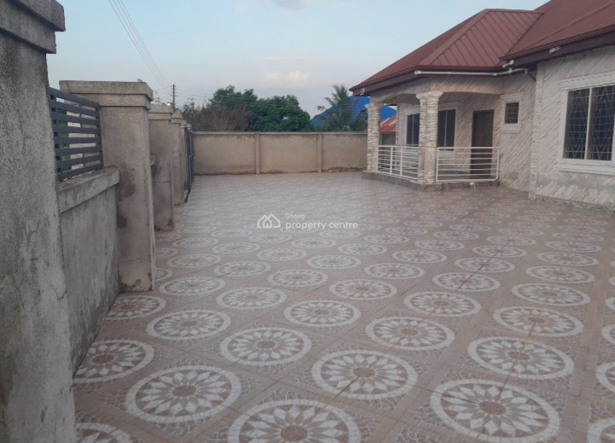 5 Bedrooms, Ejisu Akyawkrom, on Juaben Road, Ejisu-juaben Municipal, Ashanti, House for Sale