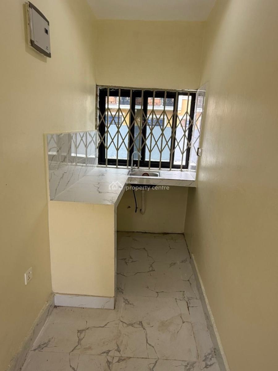 7 Units of Single Self Contained at  Awoshie, Onyinase, Awoshie, Ga Central Municipal, Accra, Mini Flat for Sale