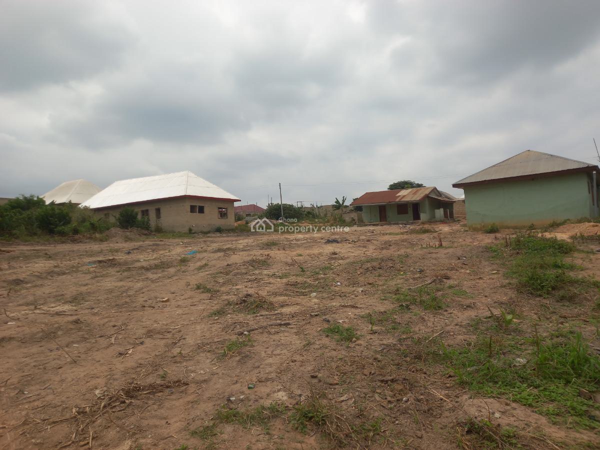 5 Bedrooms ( on 2 Plots), Antoa, Near The Shs, Secondary School., Kumasi Metropolitan, Ashanti, House for Sale