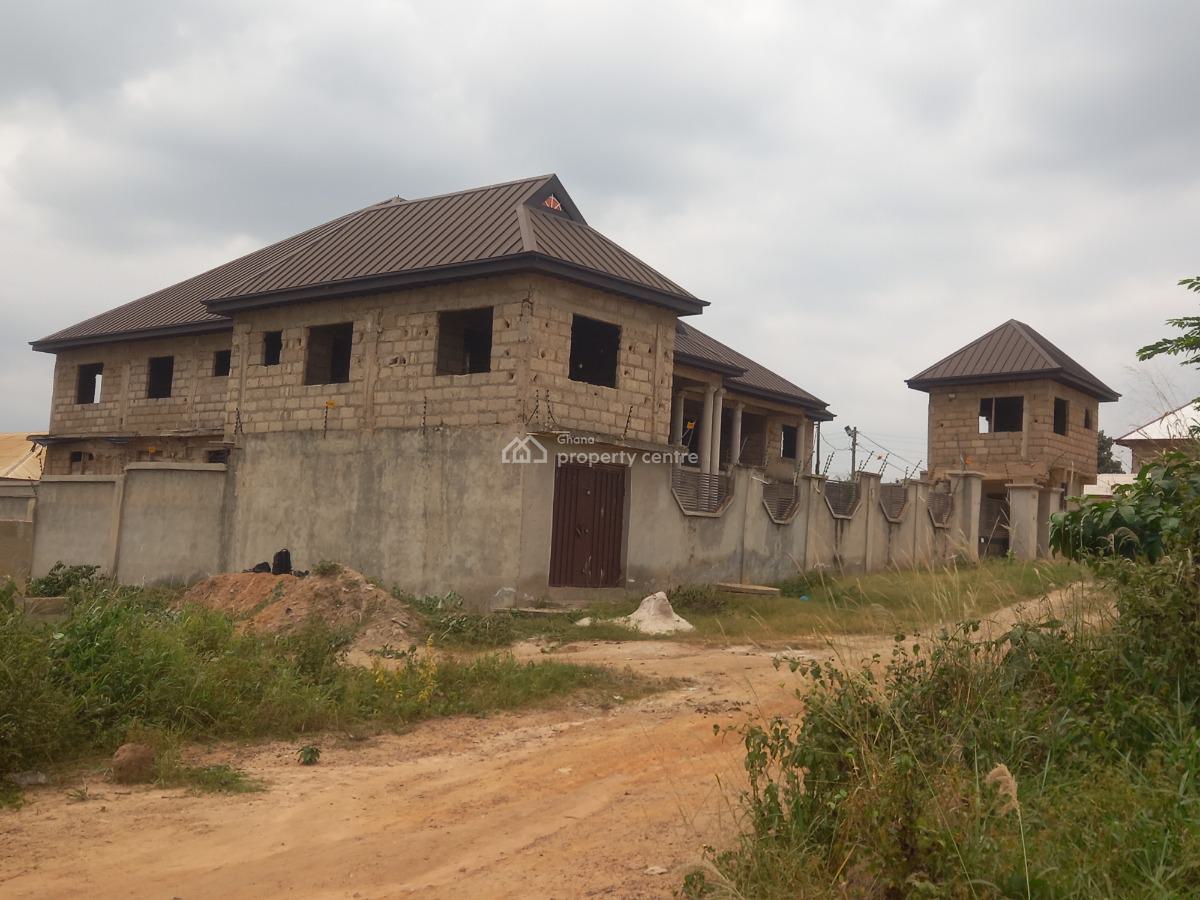 8 Bedrooms, Antoa, Close to Main Road, Kumasi Metropolitan, Ashanti, Commercial Property for Sale