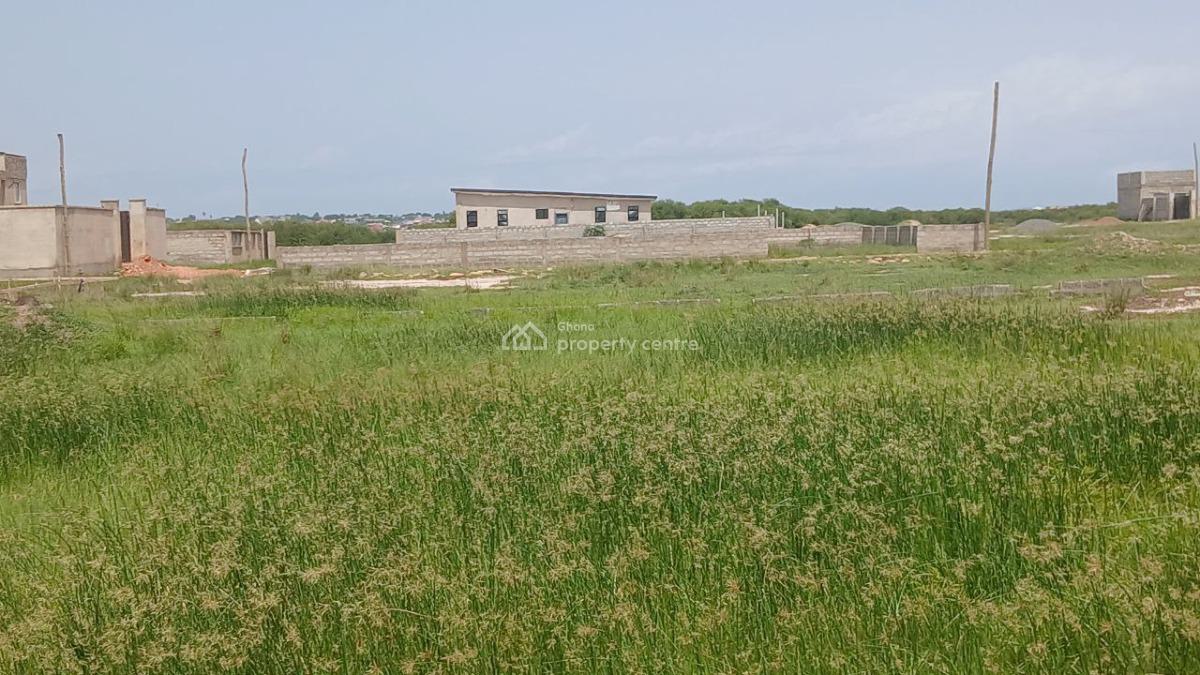 Clean Land Near The Beach - Cedar Court, Comm.25, Adom Estate Road, Community 25, Tema, Accra, Mixed-use Land for Sale