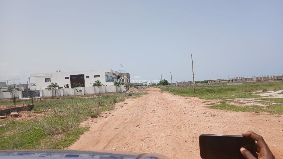 Easy Land, Easy Life - Half Plot at Cedar Court, Comm.25, Devtraco Road, Community 25, Tema, Accra, Mixed-use Land for Sale