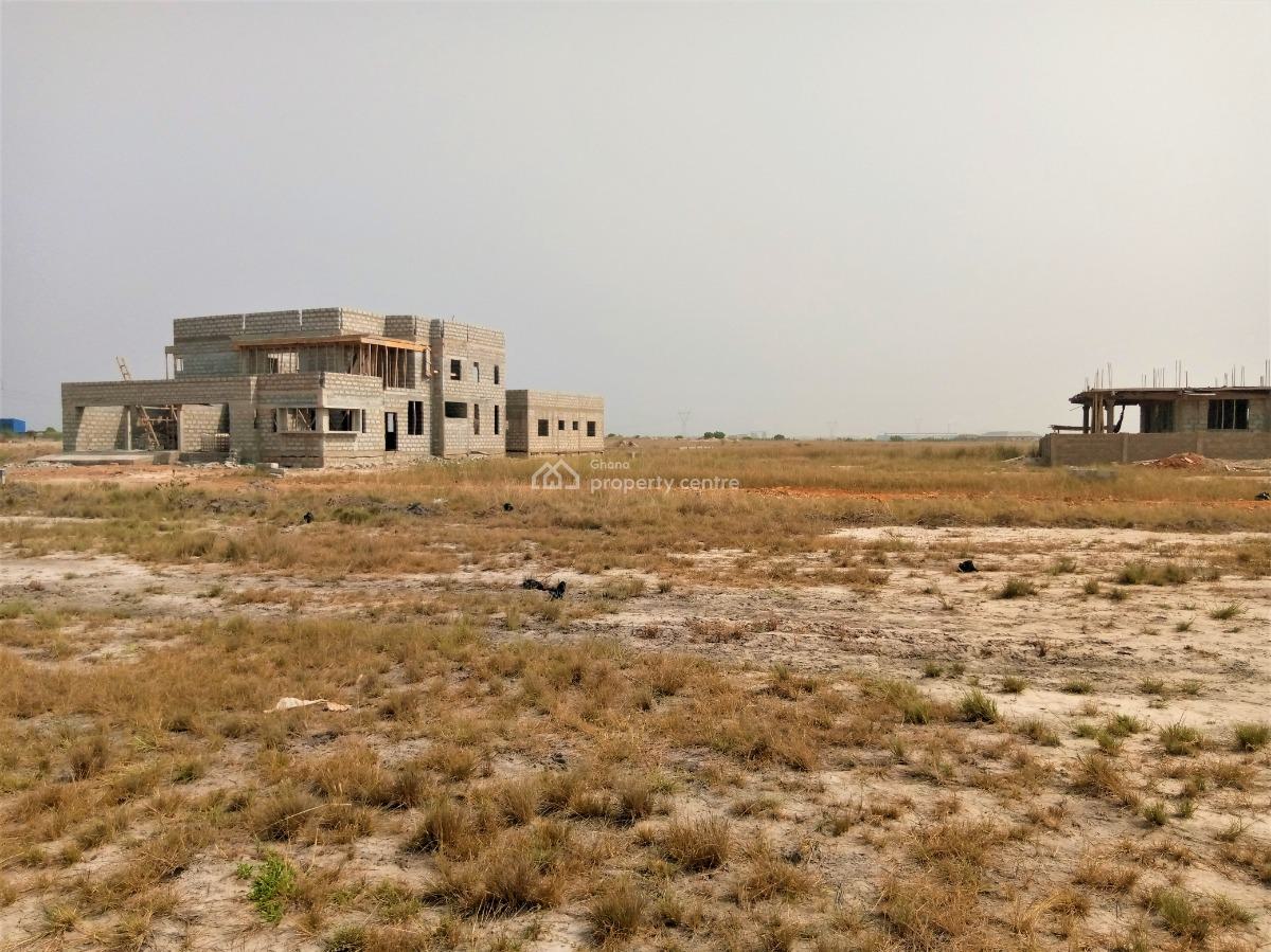 Family Living Half Plot in Tema Community 25, Cedar Court, Adom Estate Road, Community 25, Tema, Accra, Mixed-use Land for Sale