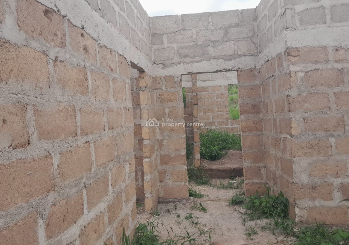 3 Bedrooms, Ntonso New Site, Near Mampongteng., Kumasi Metropolitan, Ashanti, House for Sale