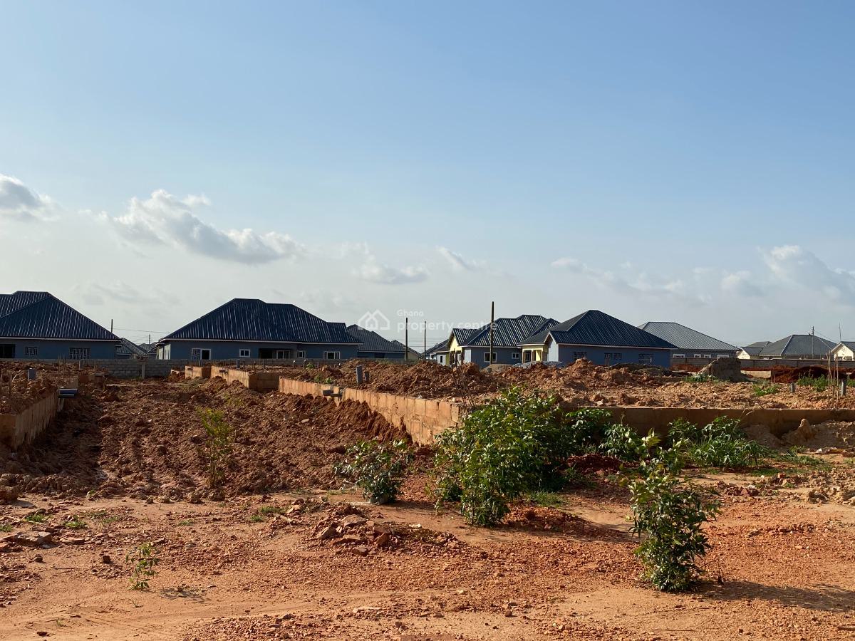 High-growth Half Plot in Tema Community 25, Adom Estate Road, Community 25, Tema, Accra, Land for Sale