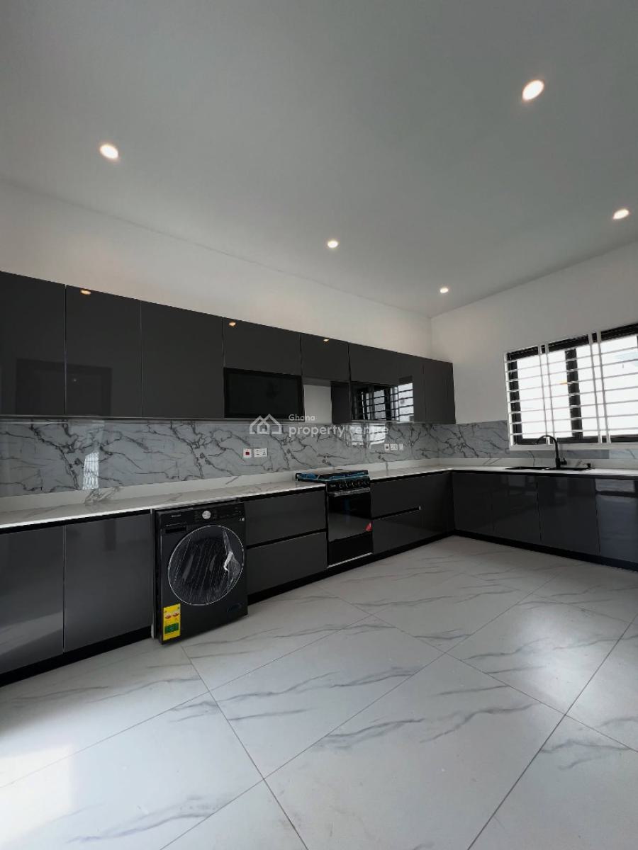 Executive  5 Bedroom, Sakumono, Tema, Accra, House for Sale