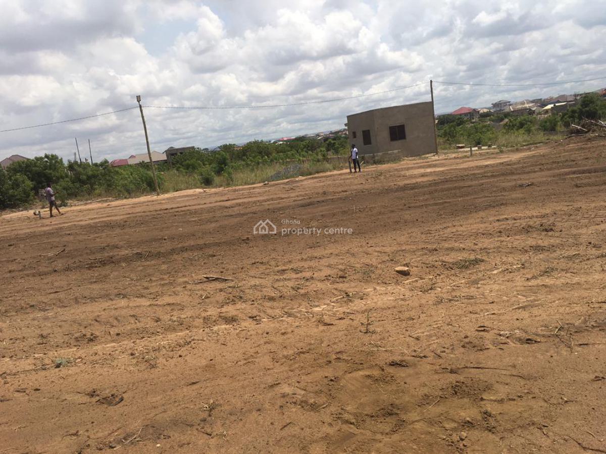 Unlock High Returns -- Half Plot in Community 25, Tema, Devtraco Road, Community 25, Tema, Accra, Mixed-use Land for Sale
