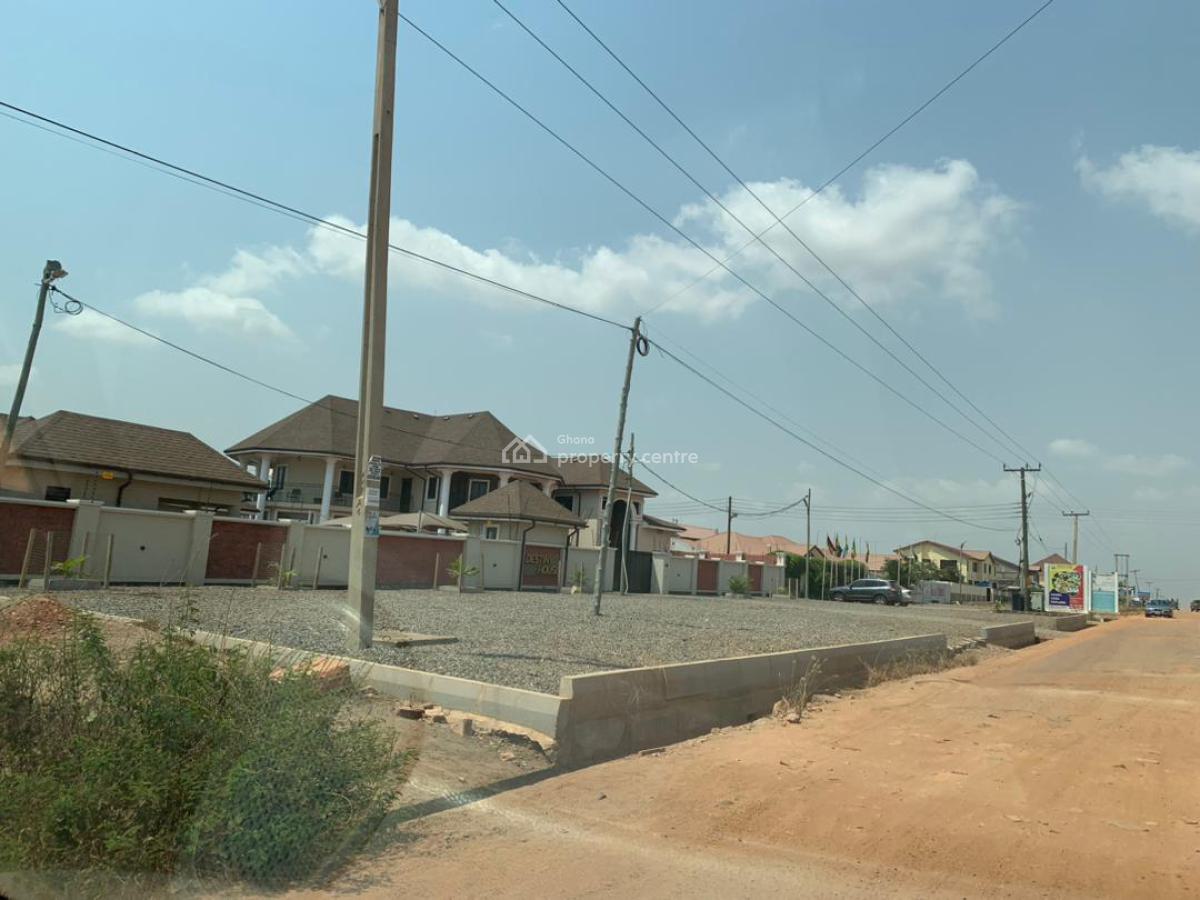 Settle Smart -- Half Plot in Serene Tema Community 25, Devtraco Road, Community 25, Tema, Accra, Mixed-use Land for Sale