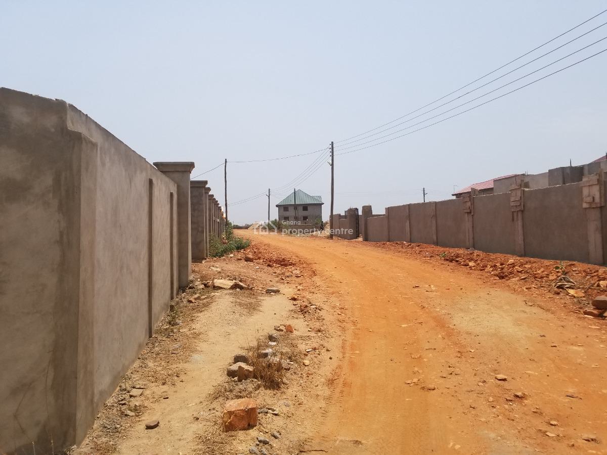 Benefit More !!!!! Tema Community 25 Lands., Community 25 Mall, Tema, Accra, Mixed-use Land for Sale