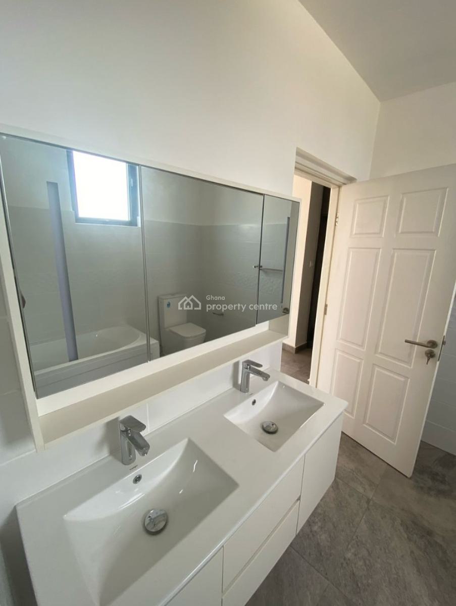 Executive 3 Bedrooms, Tse Addo, Accra, Townhouse for Rent