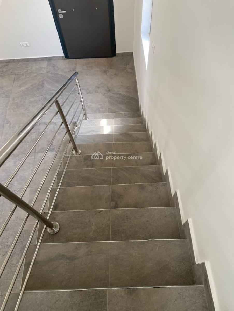 Executive 3 Bedrooms, Tse Addo, Accra, Townhouse for Rent