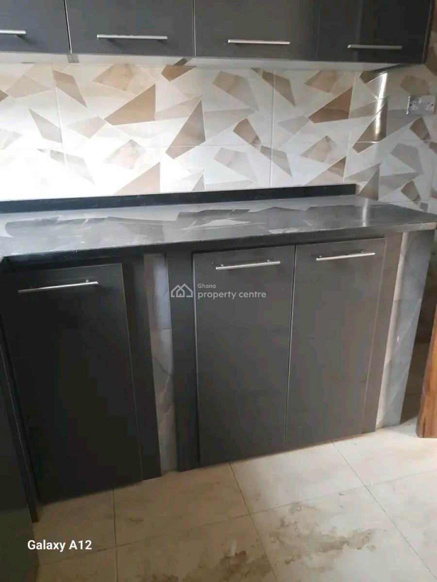Neat 2bedroom Apartment @ Eadt Airport, East Airport, Airport Residential Area, Accra, Apartment for Rent