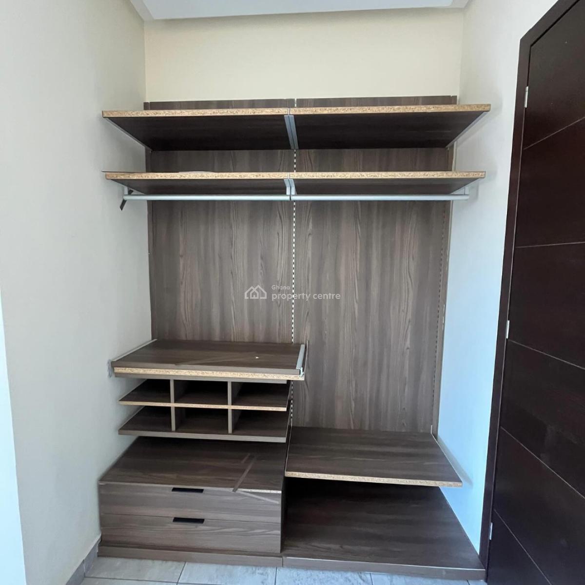 Executive Self Compound 4 Bedroom, East Legon, Accra, House for Rent