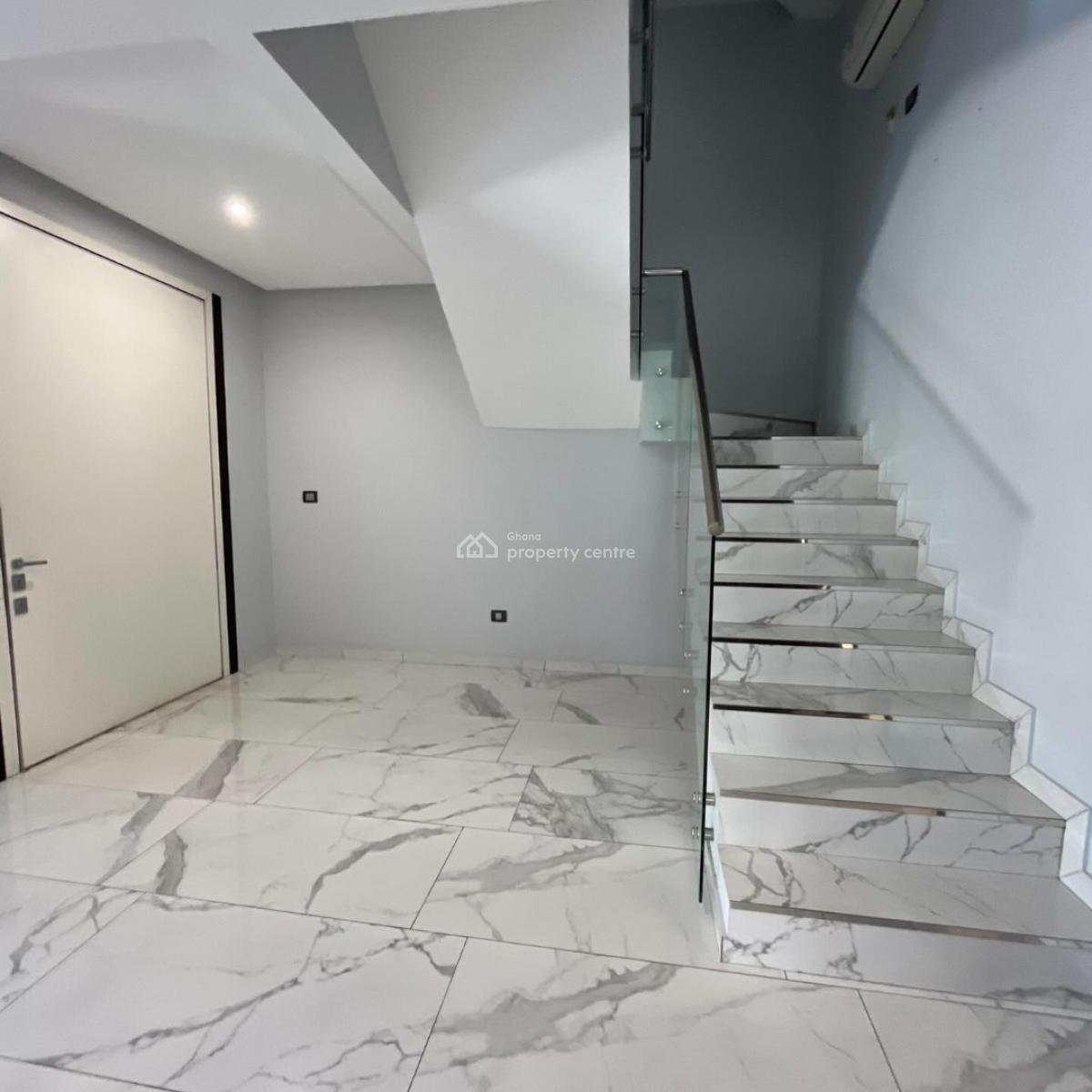 Executive Self Compound 4 Bedroom, East Legon, Accra, House for Rent