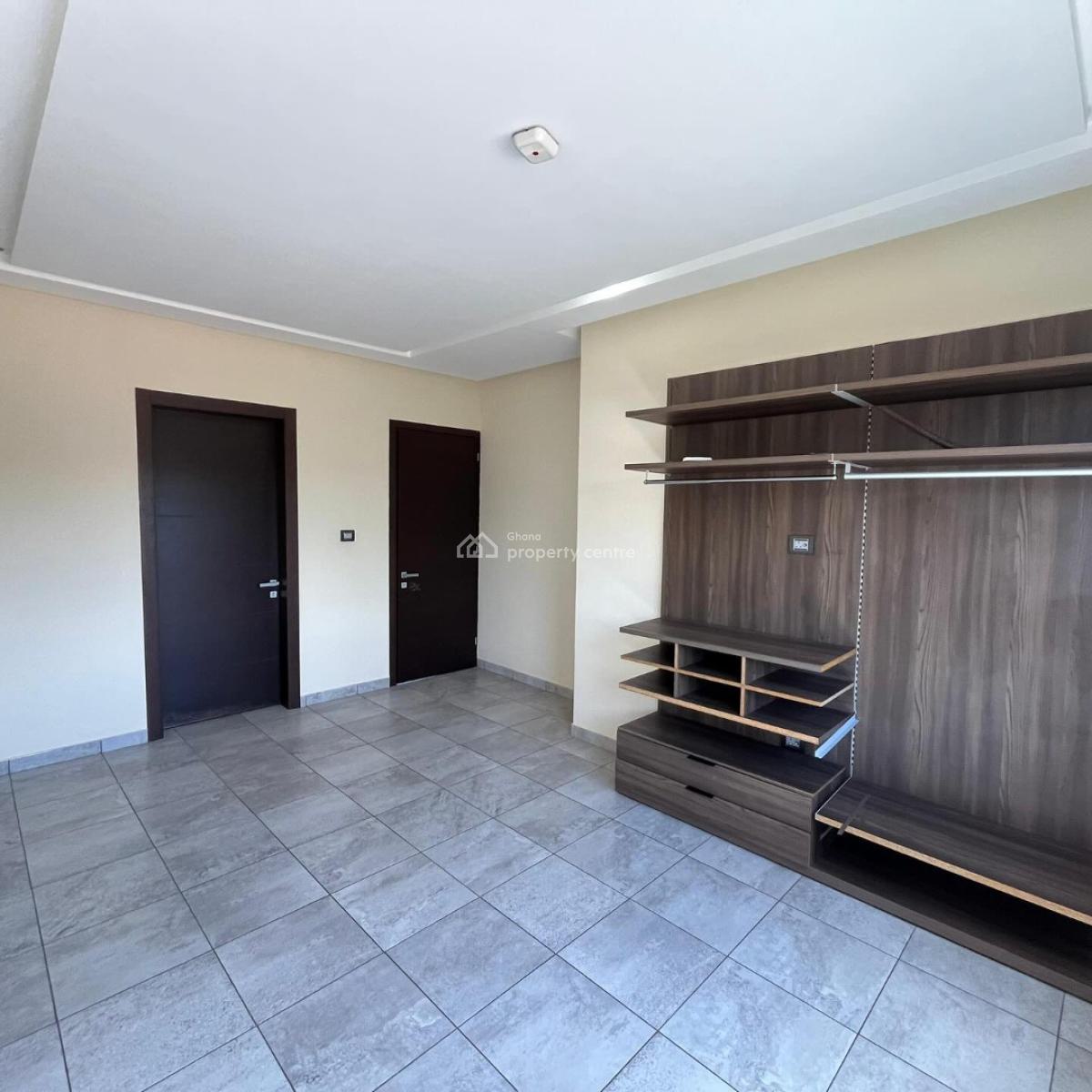 Executive Self Compound 4 Bedroom, East Legon, Accra, House for Rent