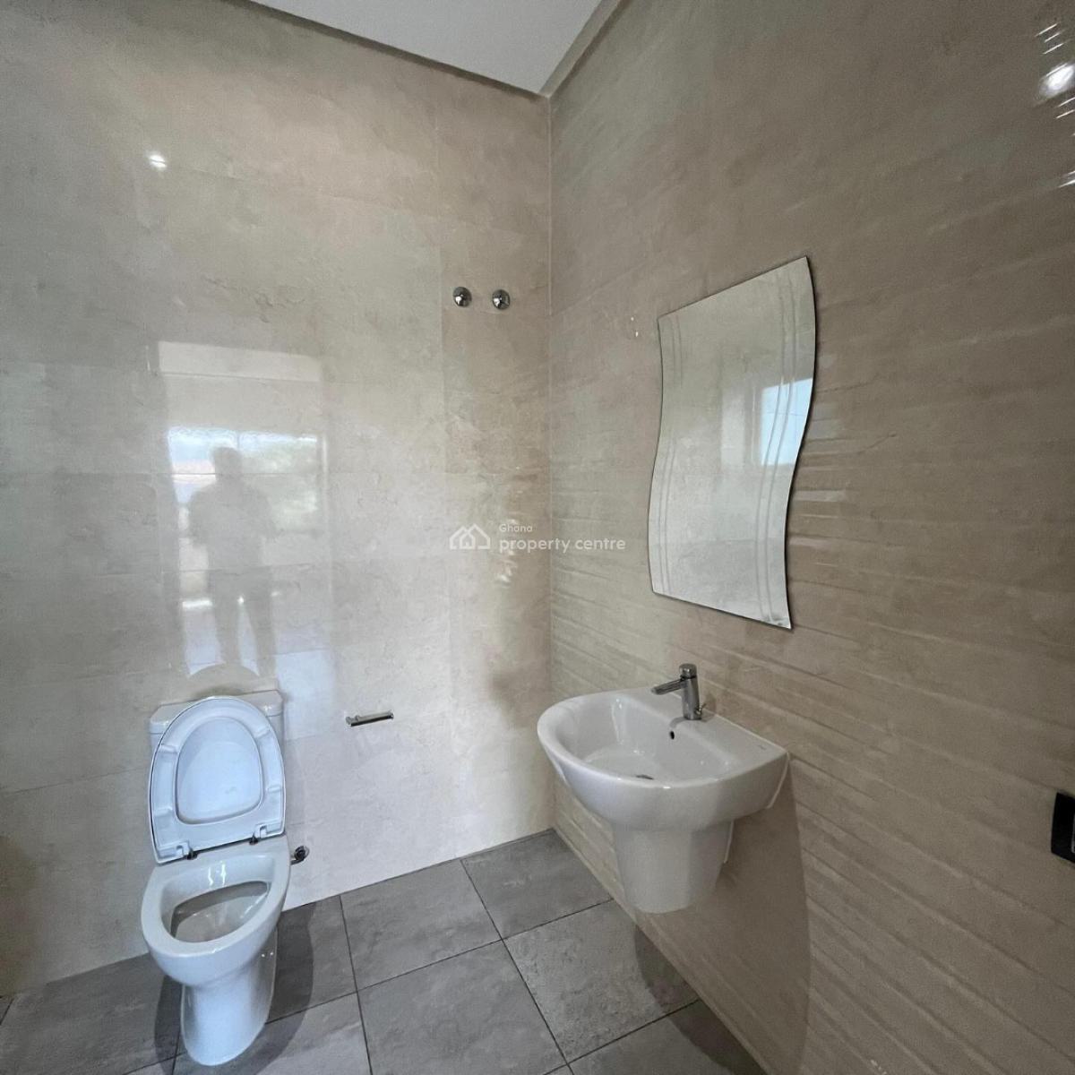 Executive Self Compound 4 Bedroom, East Legon, Accra, House for Rent
