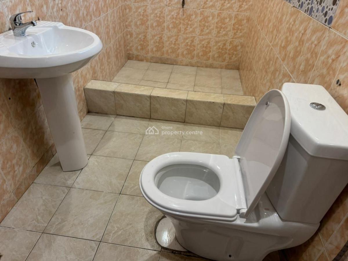 Executive Self Compound 2 Bedrooms, Achimota, Accra, House for Rent