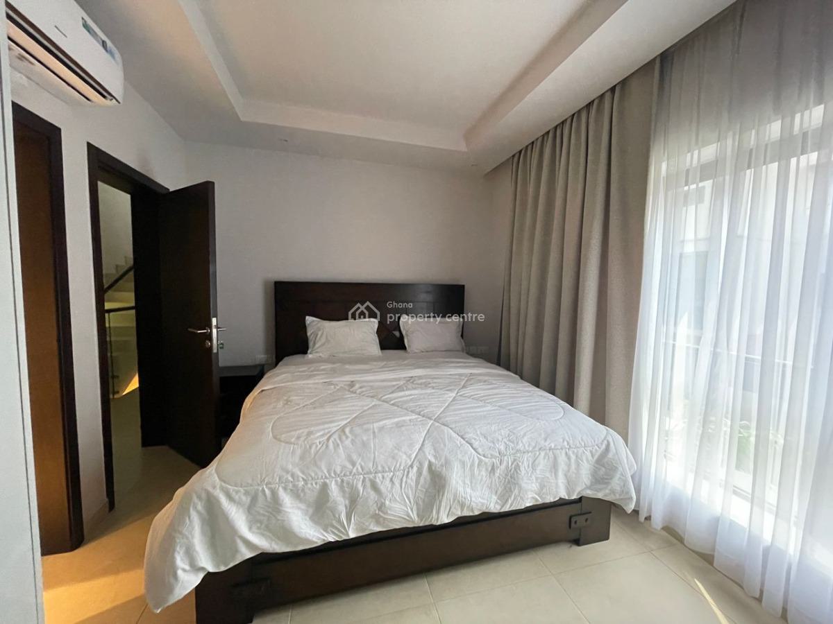 Executive All Ensuite 3 Bedroom, Airport Residential Area, Accra, Townhouse for Rent